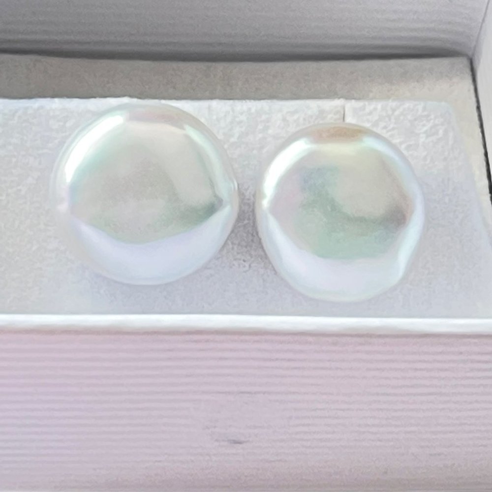 Big Size White Coin 12-14mm Cultured Freshwater Pearl Stud Earrings - Picture 7 of 10